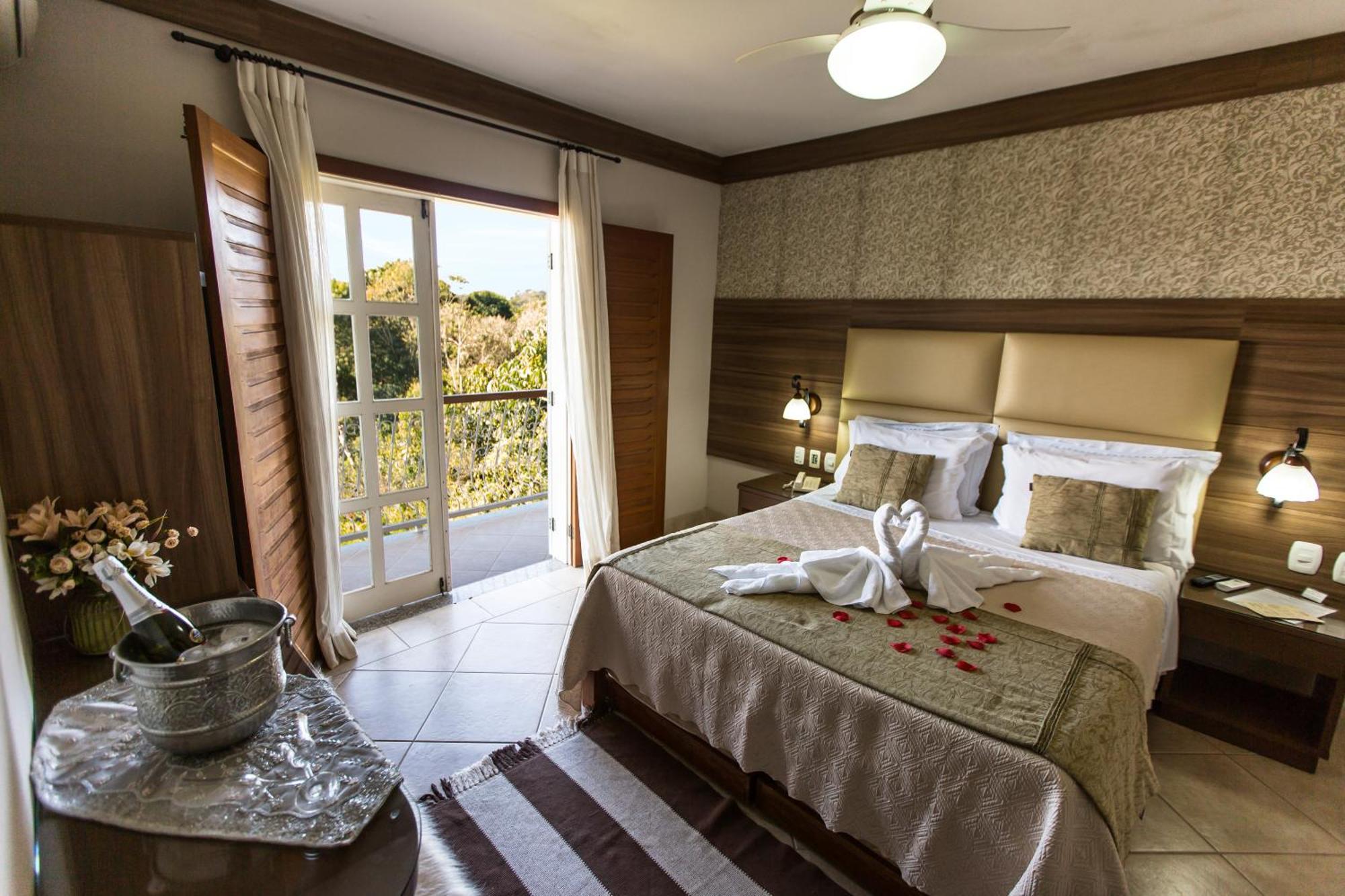 Pousada Lusitania Hotel Педра Азул Екстериор снимка