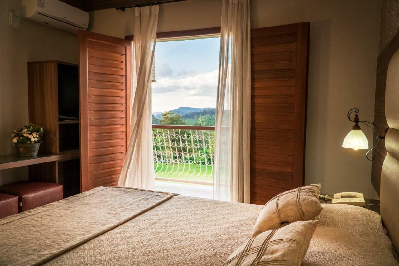 Pousada Lusitania Hotel Педра Азул Екстериор снимка